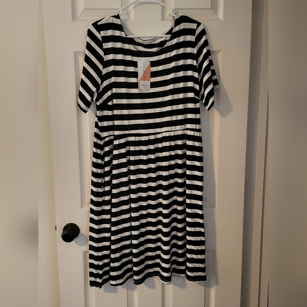 Honey & Lace Windsor Dress